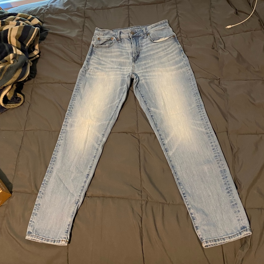 American Eagle, 30x30, stonewashed athletic fit/ air flex